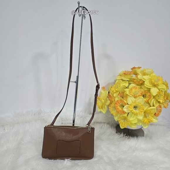 Coach signature brown crossbody with 2 zippers on top. - Picture 3 of 13